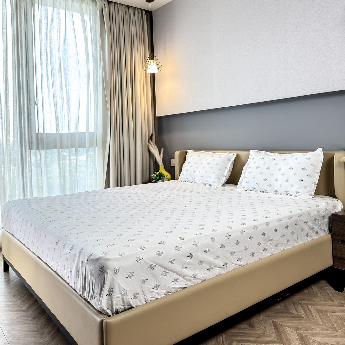 Tanabana by HOL – 100% Organic Cotton Bedsheet with 2 Pillow Covers | King | White | 250 TC