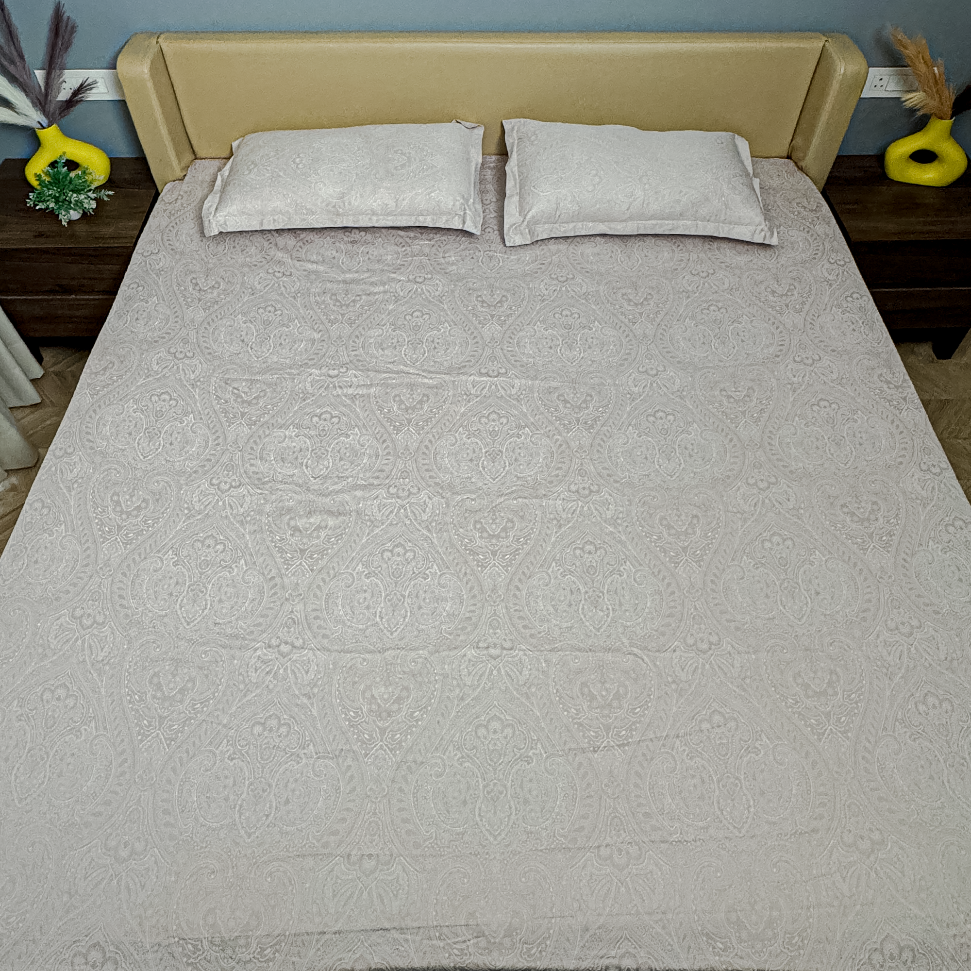 Aabha by HOL – 100% Organic Cotton Bedsheet with 2 Pillow Covers | King | Soft Lavender | 320 TC